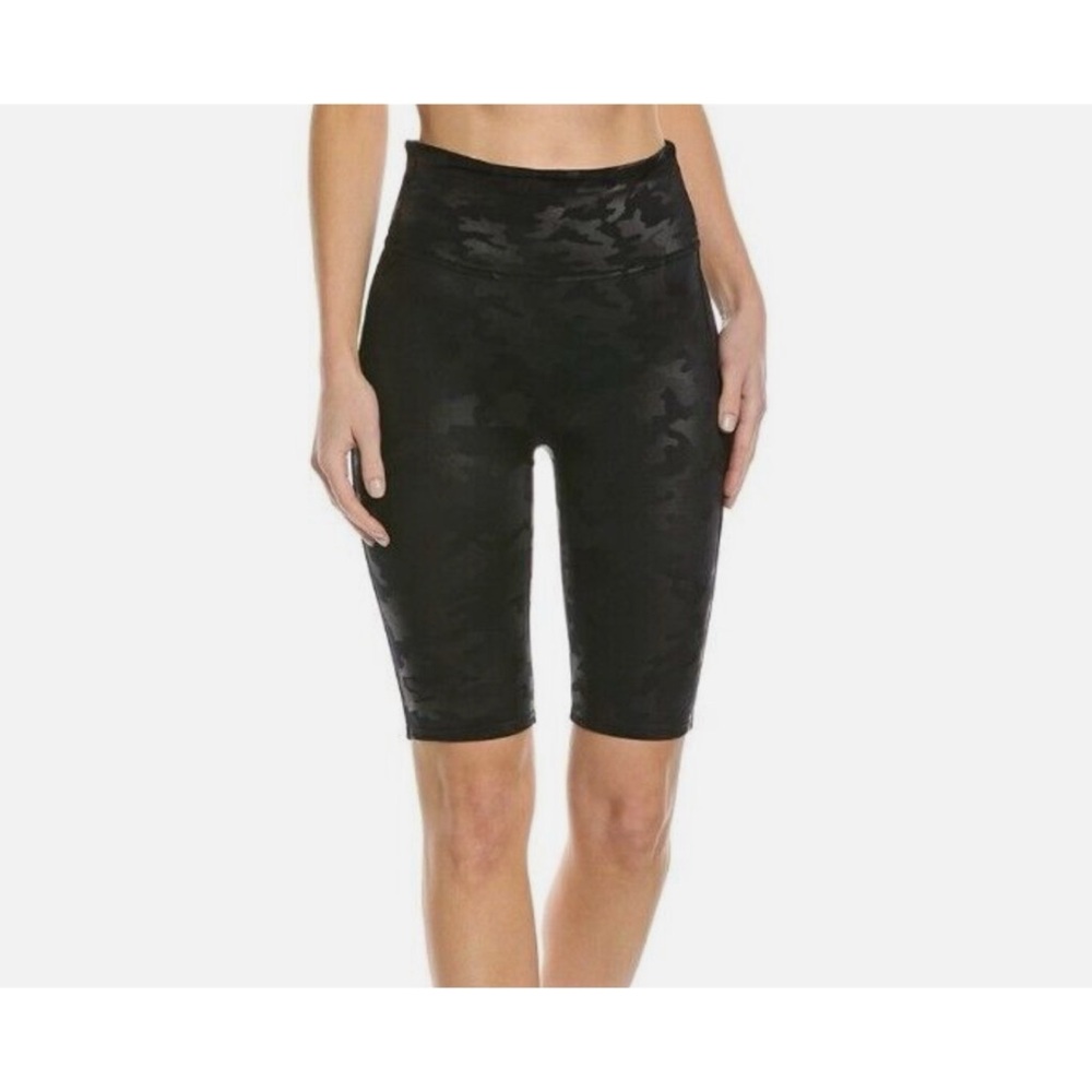 SPANX Faux‎ Leather Camo Black Biker Shorts Size Large